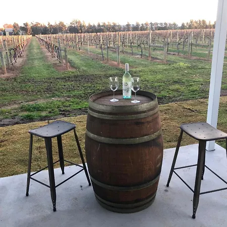 Milawa Vineyard Views - Guesthouse 1 Exterior photo